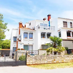 Centener Apartment